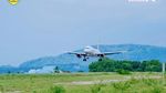 Momen Bersejarah! Super Air Jet Terbang Perdana di Buton