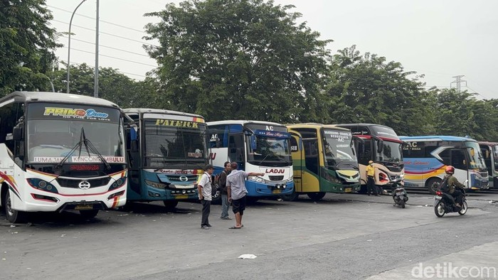 Terminal Purabaya Bungurasih Sidoarjo