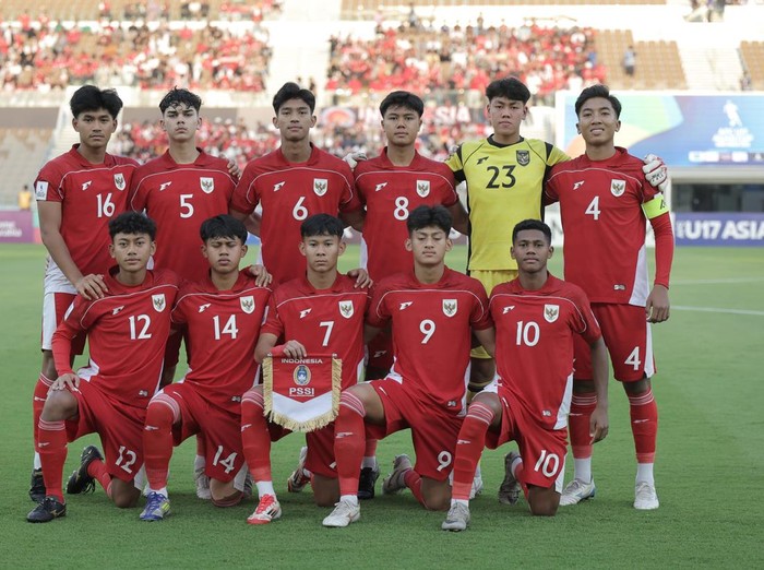 Timnas Indonesia U-17 meraih kemenangan di matchday kedua Grup C Piala Asia U-17, Senin (7/4/2025) malam WIB. Garuda Menang menang 4-1 atas Yaman dalam laga yang berlangsung di Stadion Prince Abdullah Al-Faisal.