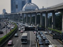 Tol Dalkot Ramai Lancar di Hari Pertama Masuk Kerja Usai Libur Lebaran