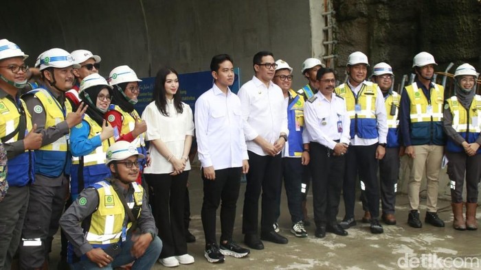 Wali Kota Andi Harun saat mendampingi Wapres Gibran pada Februari lalu.