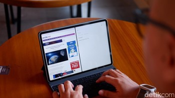 Xiaomi menghadirkan case keyboard untuk mempermudah pengetikan dokumen. Foto: Adi Fida Rahman/detikINET