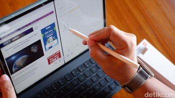 Xiaomi Pad 7 Series dilengkapi aksesori seperti Xiaomi Focus Pen dengan latensi rendah dan 8192 level tekanan, ideal untuk mencatat dan menggambar. Foto: Adi Fida Rahman/detikINET