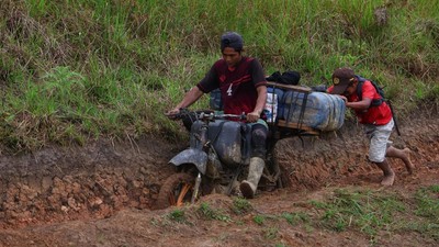 Begini Distribusi BBM ke Daerah Terpencil di Luwu Utara