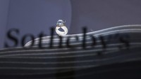 Sotheby’s meluncurkan The Mediterranean Blue Diamond di Abu Dhabi, Uni Emirat Arab, Selasa (8/4/2025).  