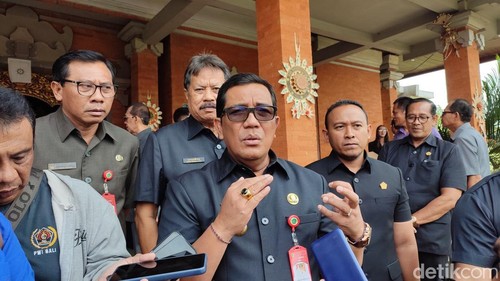 Bupati Tabanan I Komang Gede Sanjaya, Rabu (9/4/2025). (Ahmad Firizqi Irwan/detikBali)