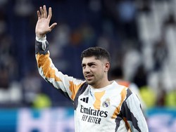 Valverde sudah kemas 323 penampilan bersama Los Blancos. Pemain asal Uruguay itu sudah menjabat wakil kapten sejak musim lalu (REUTERS/Juan Medina)
