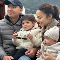 Setelah Lebaran Nikita Willy dan keluarganya pergi berlibur ke Italia. Tak hanya sekedar berlibur, momen tersebut sekaligus untuk merayakan ultah putra pertamanya, Issa Xander yang ke-3. Foto: Instagram/@yorafebrina