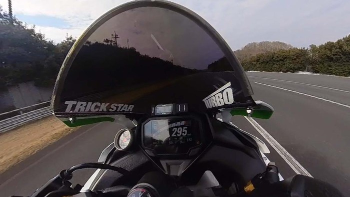 Kawasaki Ninja ZX-4RR modifikasi turbo garapan Trick Star Jepang