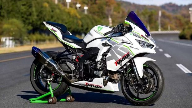 Kawasaki Ninja ZX-4RR modifikasi turbo garapan Trick Star Jepang