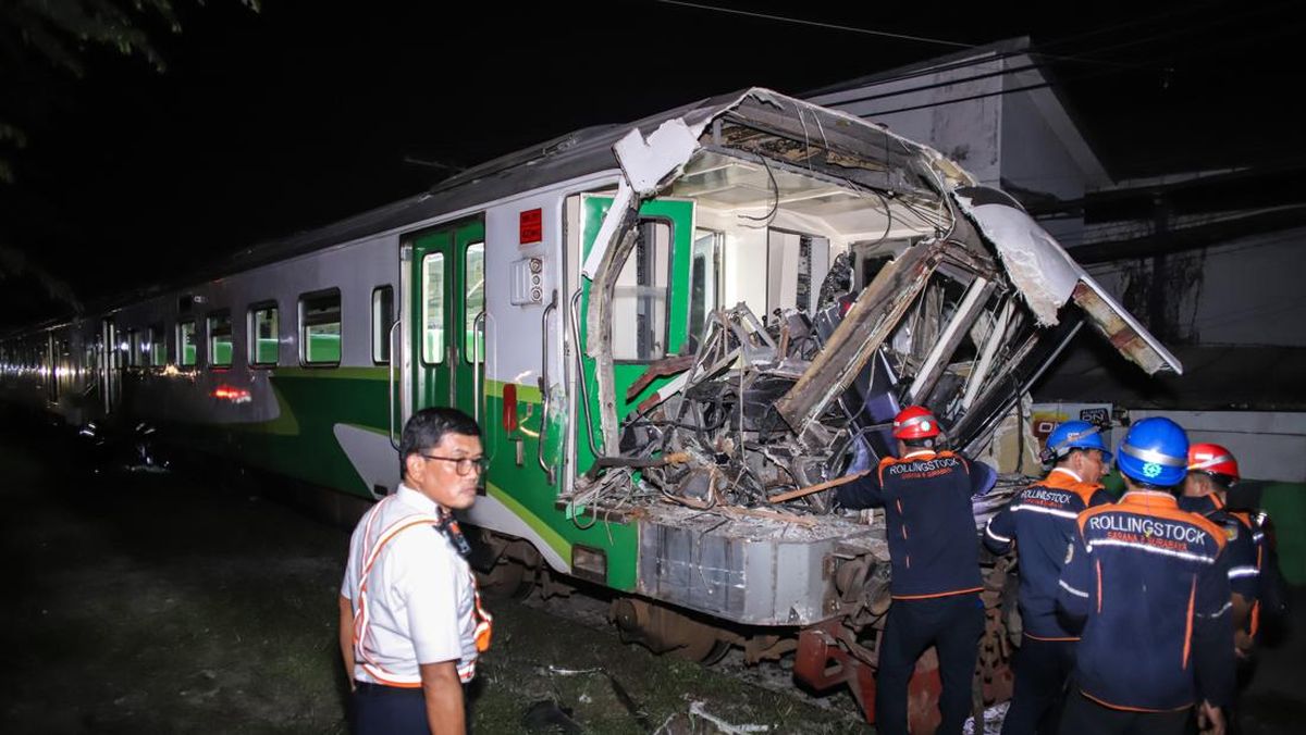 Kereta Vs Trailer di Gresik Tewaskan Asisten Masinis, KAI Tempuh Jalur Hukum