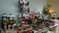 Terbukti dalam sekali pameran Kluster Erwela ini mampu meraup omzet hingga Rp 1,8 juta.  