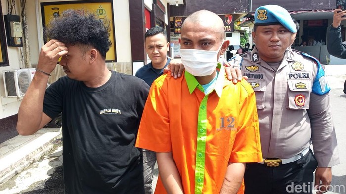 Pria bernama Firman G Noho (23) ditangkap polisi gegara mencuri 28 unit meteran air milik PDAM Tirta Kota Gorontalo, Provinsi Gorontalo.