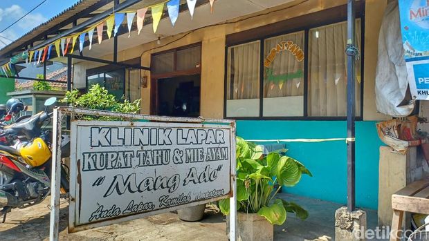 Kupat Tahu Mang Ade di Kabupaten Bandung.