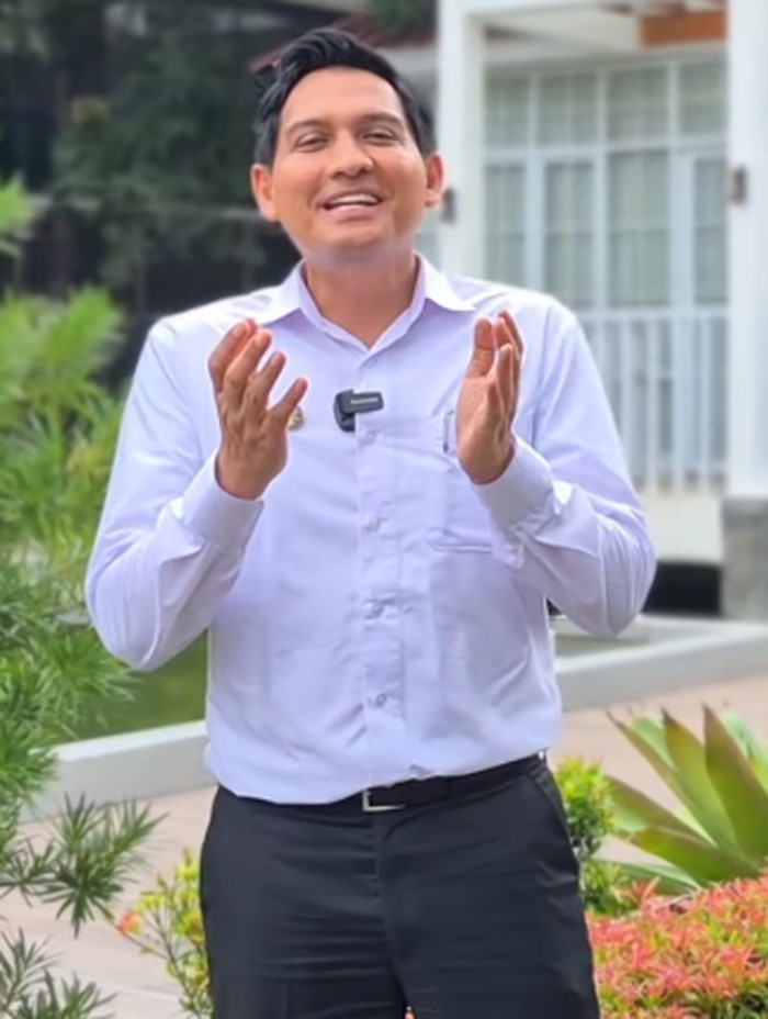 Lucky Hakim Lucky Hakim