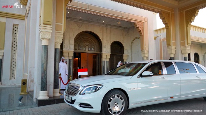 Mercedes-Maybach S650 Pullman
