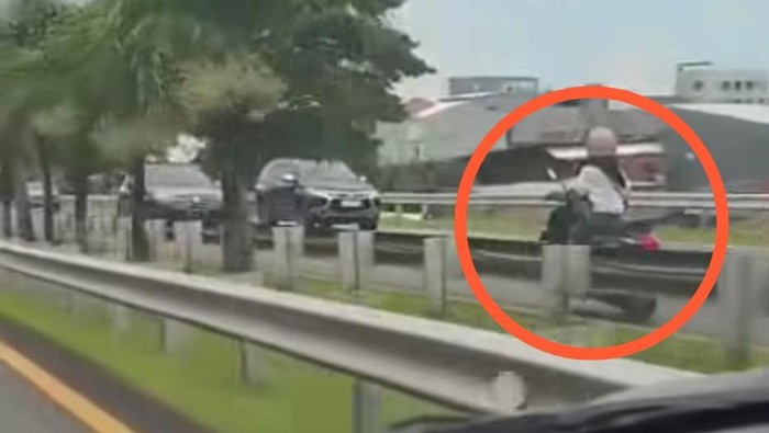 Pemotor wanita masuk tol hingga melawan arah lalu lintas di Makassar.