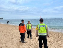 Heroik Bule Jerman Selamatkan Santri Terseret Ombak Balekambang