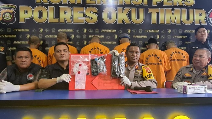 Polres OKU Timur saat merilis ungkap kasus narkoba.