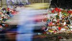 Potret Tumpukan Sampah di Pinggir Jalan Ciputat