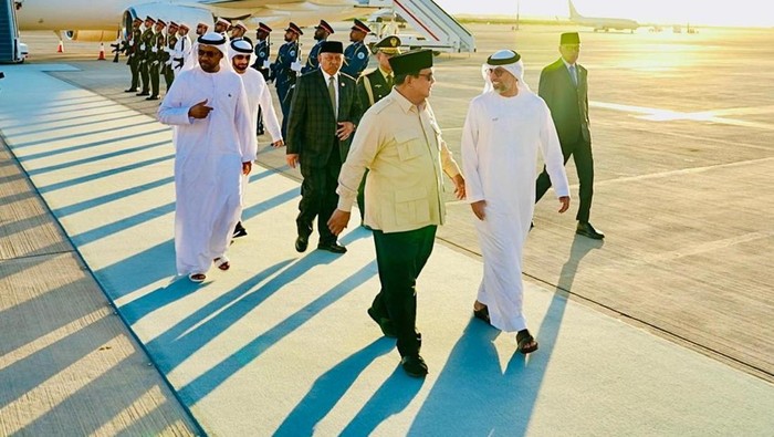 Prabowo tiba di Abu Dhabi, Persatuan Emirat Arab.