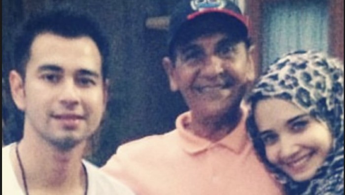 Foto lawas Raffi Ahmad dan Zaskia Sungkar.