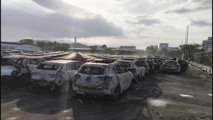Ratusan Mobil Hybrid dan Listrik MG Terbakar