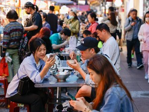 Survei: Demi Urusan Perut, Gen Z Rela Traveling Jauh-jauh