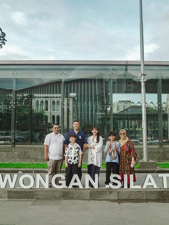 Sissy Prescillia ulang tahun ke-40