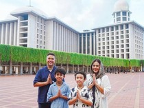 Tangis Haru Sissy Prescillia Ultah ke-40, Rifat Ajak Keliling Istiqlal