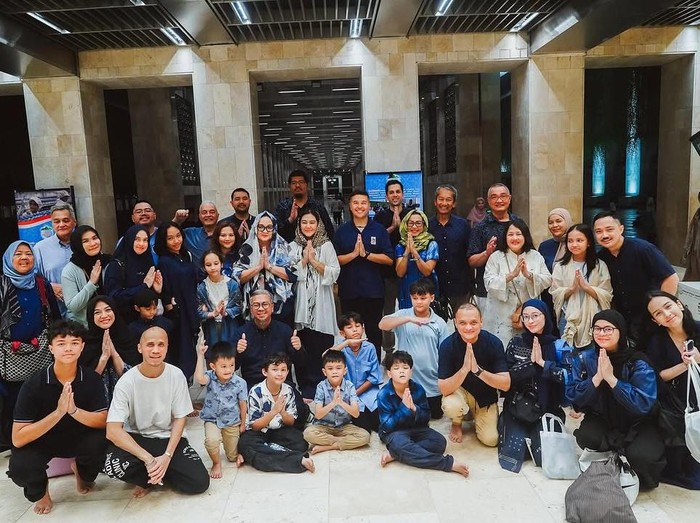 Sissy Prescillia ulang tahun ke-40