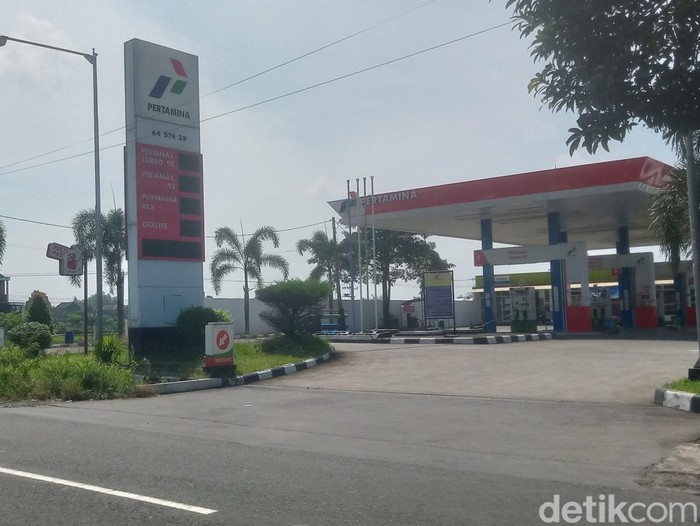 Suasana SPBU Trucuk Klaten yang terseret kasus pertalite campur air, Rabu (9/4/2025).