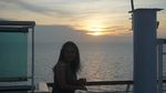 Pemandangan Sunset Cantik dari Atas Kapal Pesiar, Tak Ada Duanya
