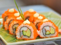 Sushi California Roll Bukan Asli Jepang, Ini Sejarahnya!