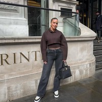 Meski mengaku masih merencanakannya namun Taylor sudah terlihat lebih tertutup setelah menikah, paling tidak di akun Instagram-nya. Wanita yang menikah secara Islam itu tidak pernah mengunggah foto berbikini.Foto: Instagram @taylorwardx