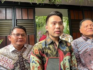 Tim Hukum Datangi Rumah Jokowi di Solo, Bahas Gugatan soal Esemka?