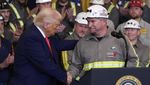 Trump Teken Aturan Genjot Produksi Batu Bara