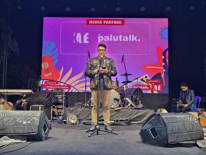 Wakil Ketua MPR sekaligus Anggota DPD RI Dapil Sulawesi Tengah (Sulteng) A.M. Akbar Supratman menghadiri Festival Kampung Baru Fair 2025 sekaligus penyelenggaraan Tradisi Lebaran Mandura di Kota Palu, Sulawesi Tengah, Selasa (8/4/2025).