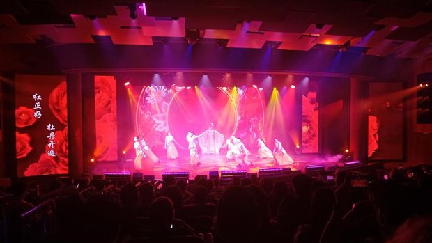 Aneka Show di Kapal Pesiar Star Voyager