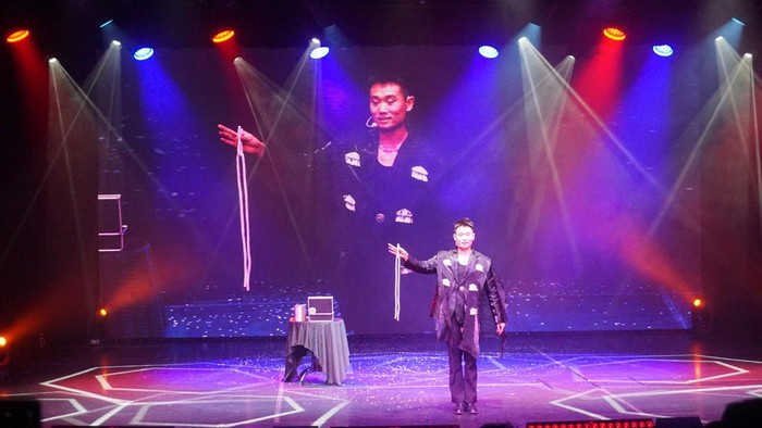Aneka Show di Kapal Pesiar Star Voyager