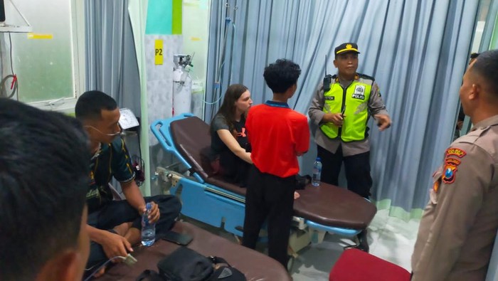 bule jerman tolong santri ponpes amanatul ummah terseret ombak