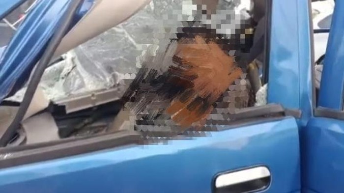 Bus Vs Panther Tewaskan 7 Orang di gresik