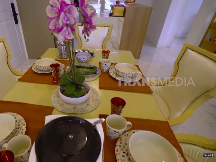 Dapur rumah Venna Melinda Dapur rumah Venna Melinda