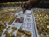 Video: Harga Emas Meroket, Tembus Rp 2 Juta!