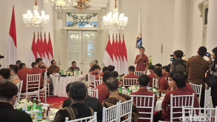 Gubernur dan Wagub DKI Jakarta Pramono Anung-Rano Karno menjamu official dan pemain Persija Jakarta di Balai Kota hari ini. (Brigitta Belia/detikcom)