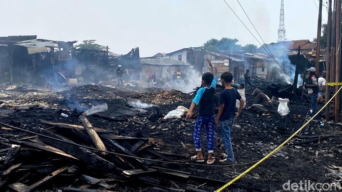 Kebakaran jongko kayu di Sukahaji, Bandung