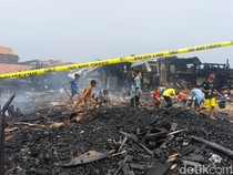 6 Fakta Kebakaran 45 Jongko Kayu dan 3 Rumah di Sukahaji Bandung