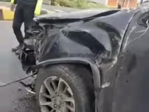 Mobil Bupati Luwu Utara Tabrak Pembatas Jalan-Terbalik di Belopa, Ajudan Luka