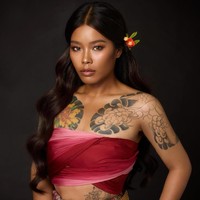 Dalam video, Meen bertransformasi menjadi karakter Panor dari film Art of the Devil 2 (Long Khong).  Foto: Instagram @nongchat