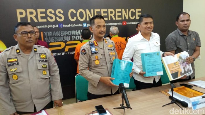 Polda Gorontalo menetapkan 2 tersangka baru dalam kasus dugaan korupsi proyek peningkatan Jalan Nani Wartabone, Kota Gorontalo, Provinsi Gorontalo.
